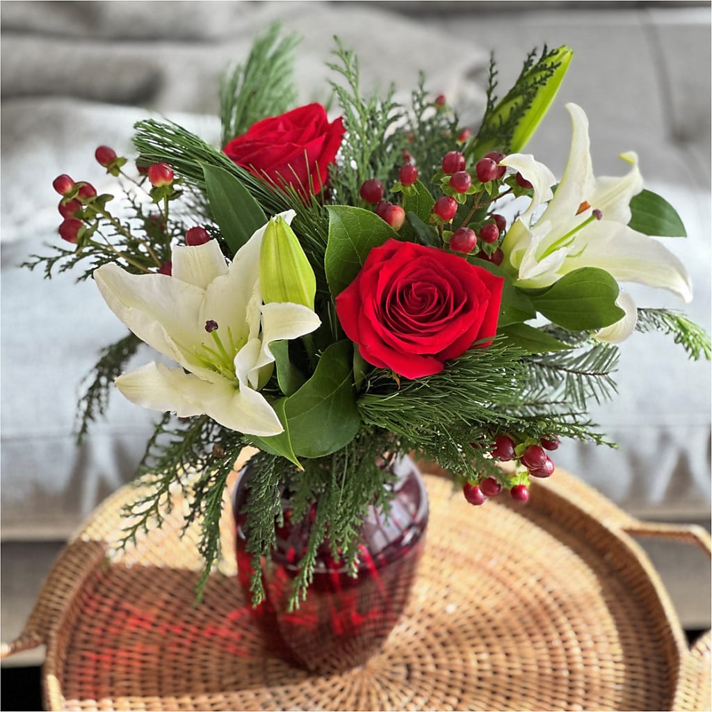 Evergreen Delight Bouquet – Ridge Florist Inc, Sebring FL