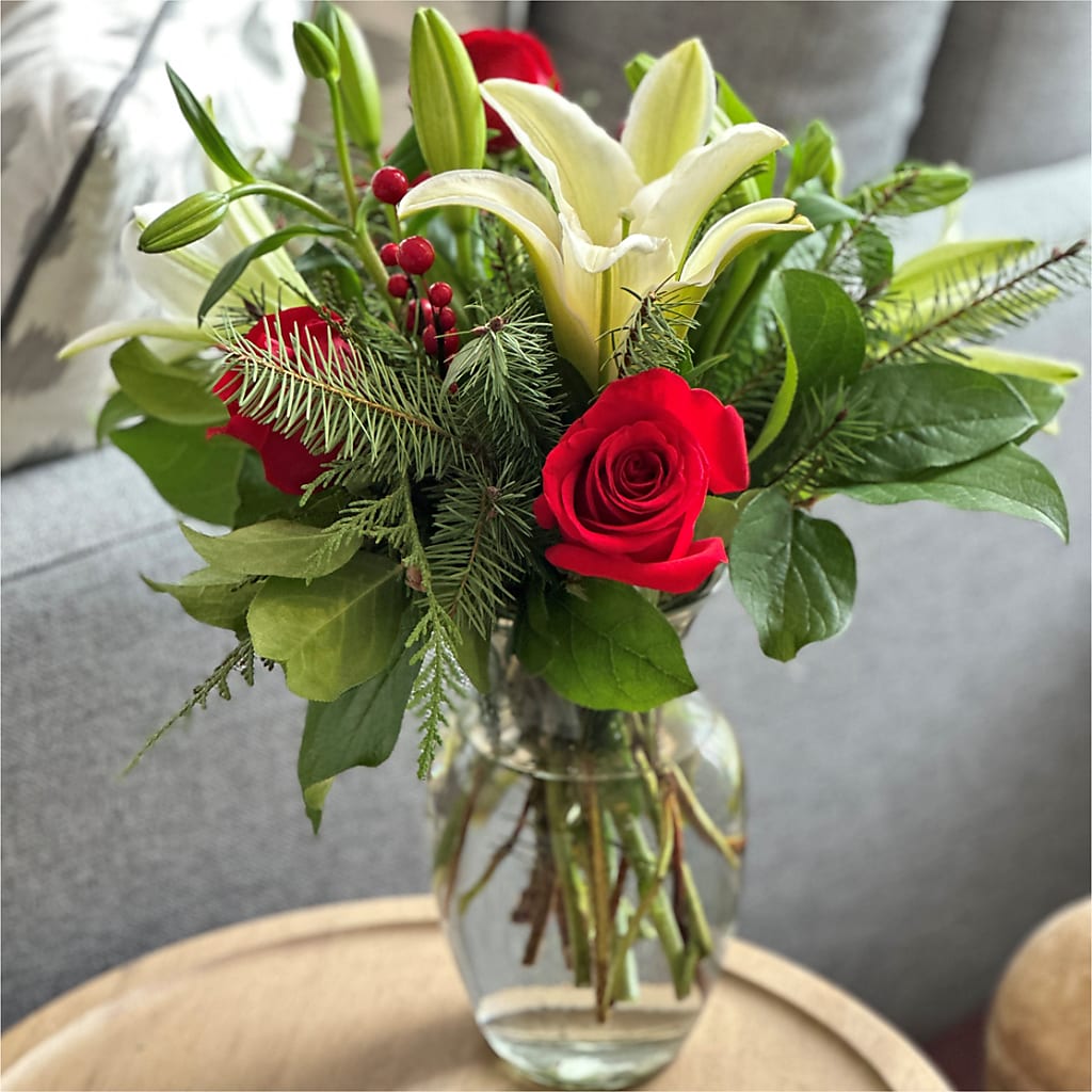 Sparkling Snowflakes Bouquet –  Ridge Florist Inc, Sebring FL
