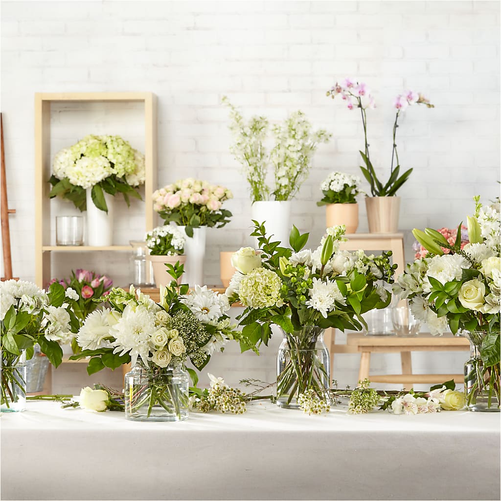 Classic Ivory – A Florist Original –  Ridge Florist Inc, Sebring FL